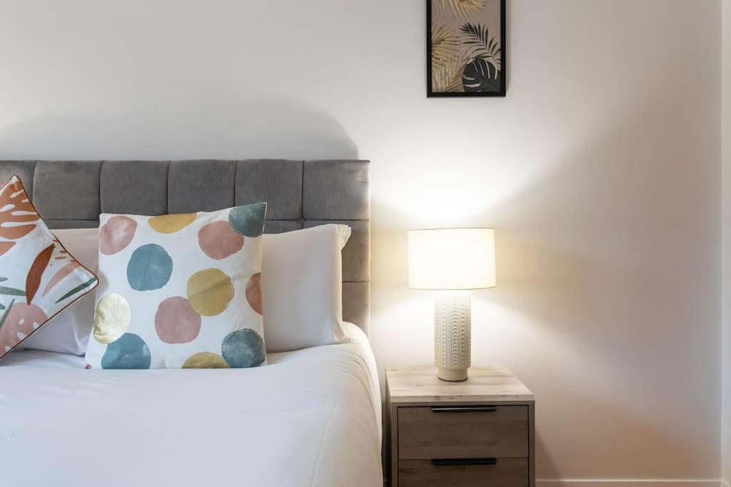 Best City Centre Luxurious Home Free Parking Белфаст Екстер'єр фото