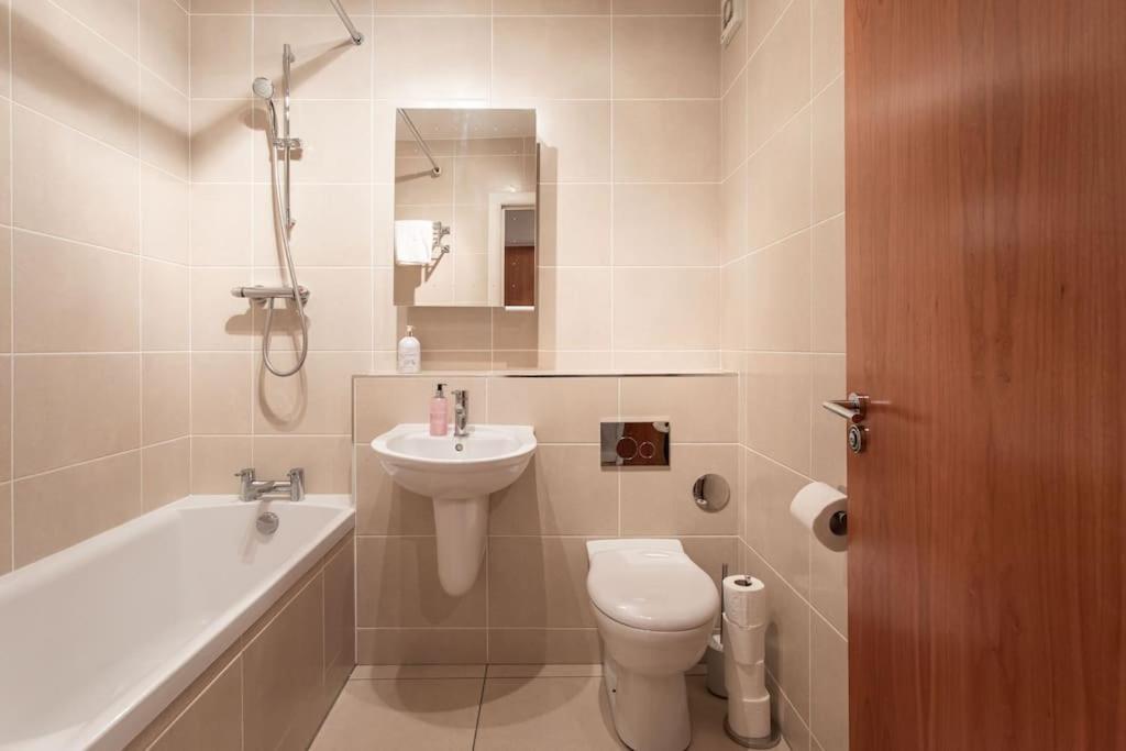 Best City Centre Luxurious Home Free Parking Белфаст Екстер'єр фото