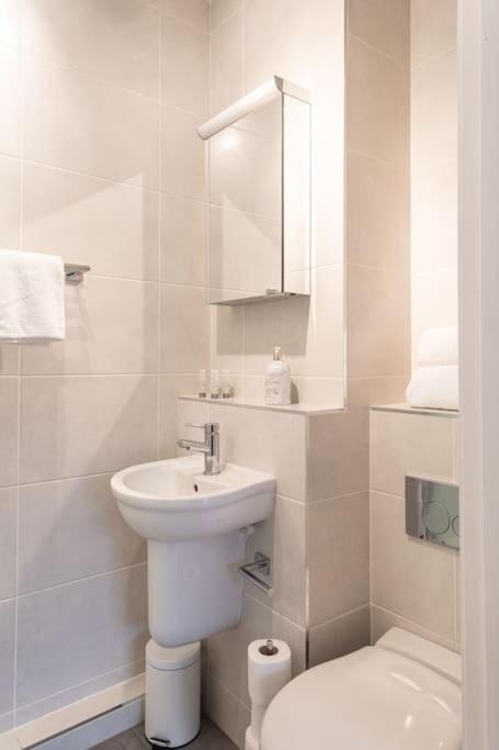 Best City Centre Luxurious Home Free Parking Белфаст Екстер'єр фото