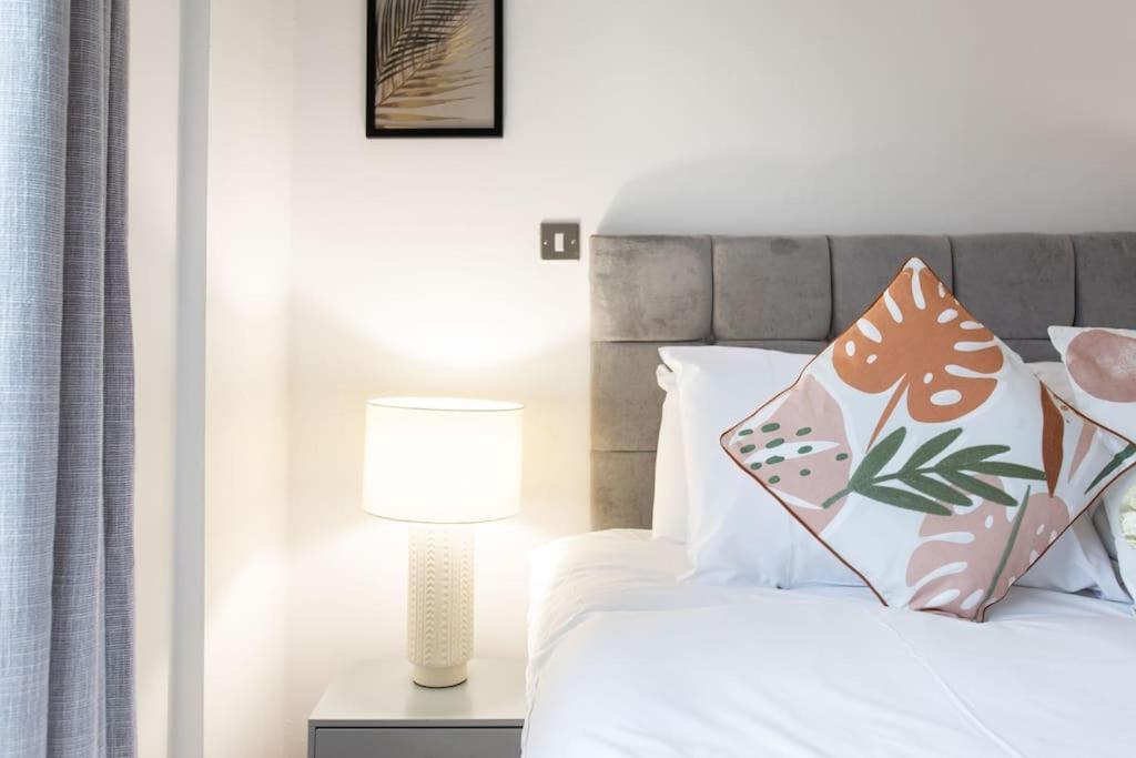 Best City Centre Luxurious Home Free Parking Белфаст Екстер'єр фото