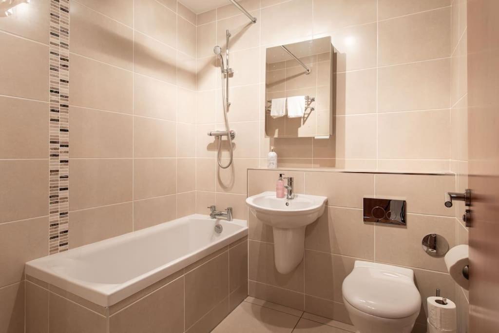 Best City Centre Luxurious Home Free Parking Белфаст Екстер'єр фото