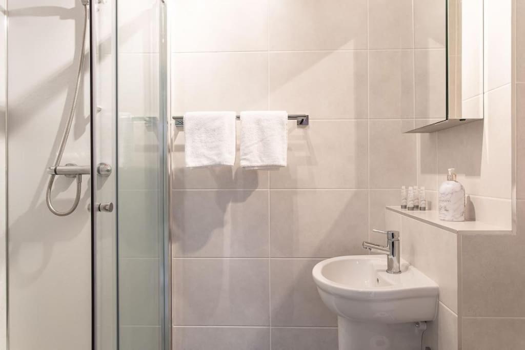 Best City Centre Luxurious Home Free Parking Белфаст Екстер'єр фото