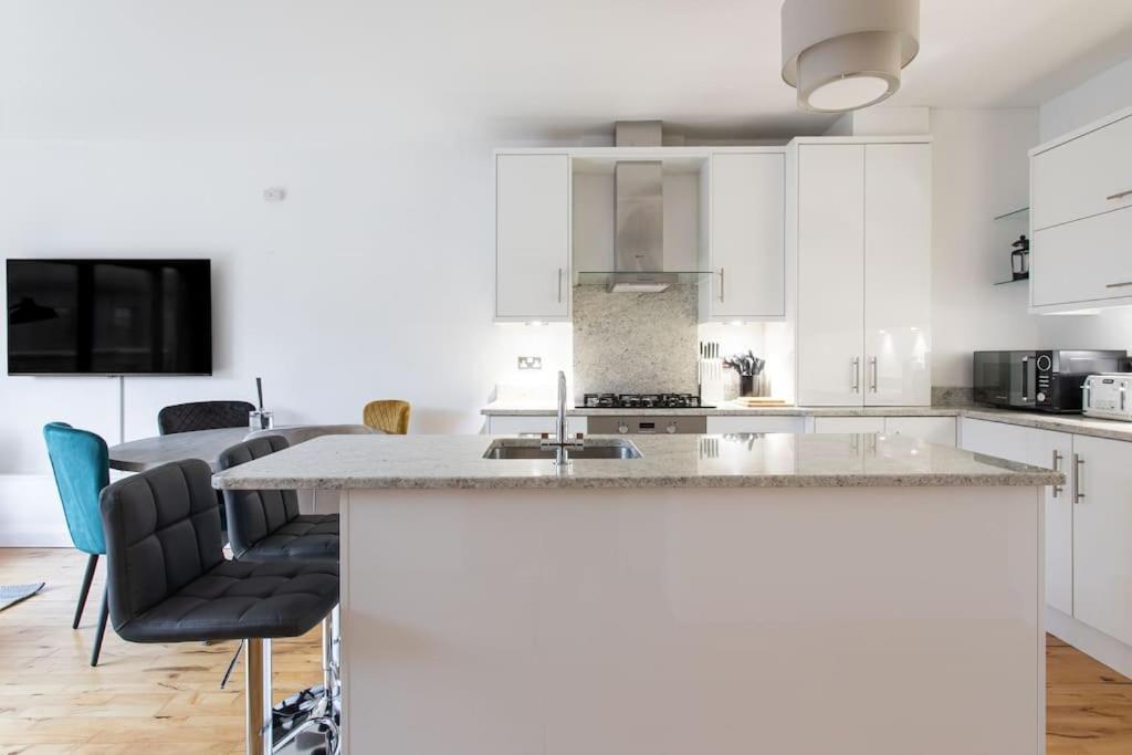 Best City Centre Luxurious Home Free Parking Белфаст Екстер'єр фото