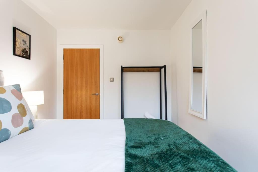 Best City Centre Luxurious Home Free Parking Белфаст Екстер'єр фото